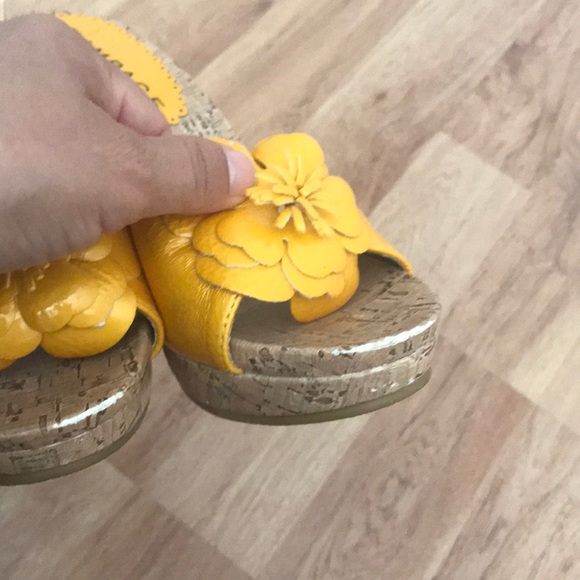 Rampage yellow sandals - Picture 3 of 5